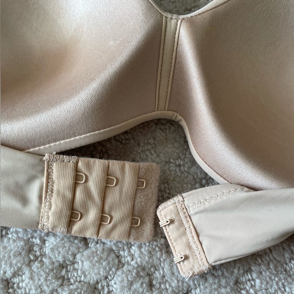 Auden Lightly Lined Wirefree Bra Soft Beige/Nude 32B Adjustable Straps Racerback - Picture 9 of 9